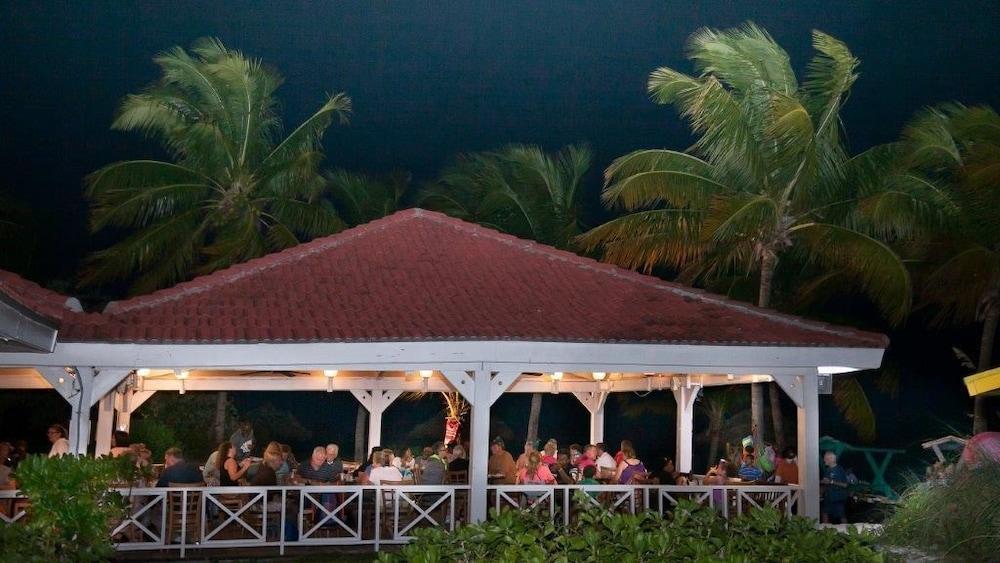 Flamingo Bay Hotel & Marina Freeport Exterior photo