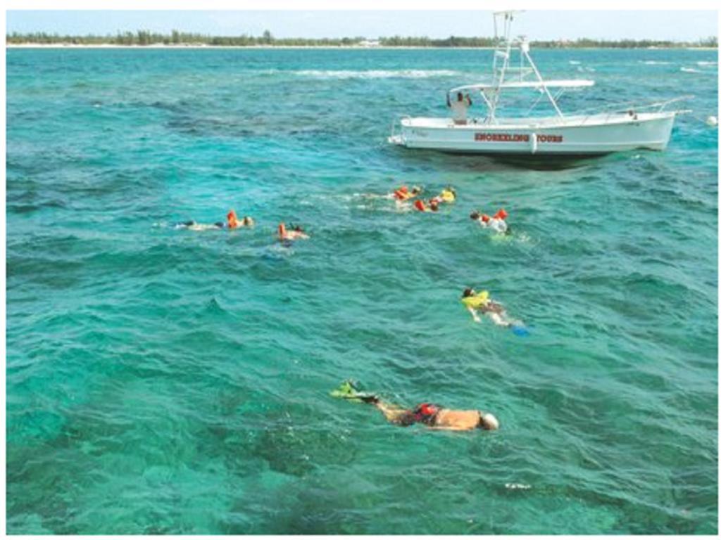 Flamingo Bay Hotel & Marina Freeport Exterior photo