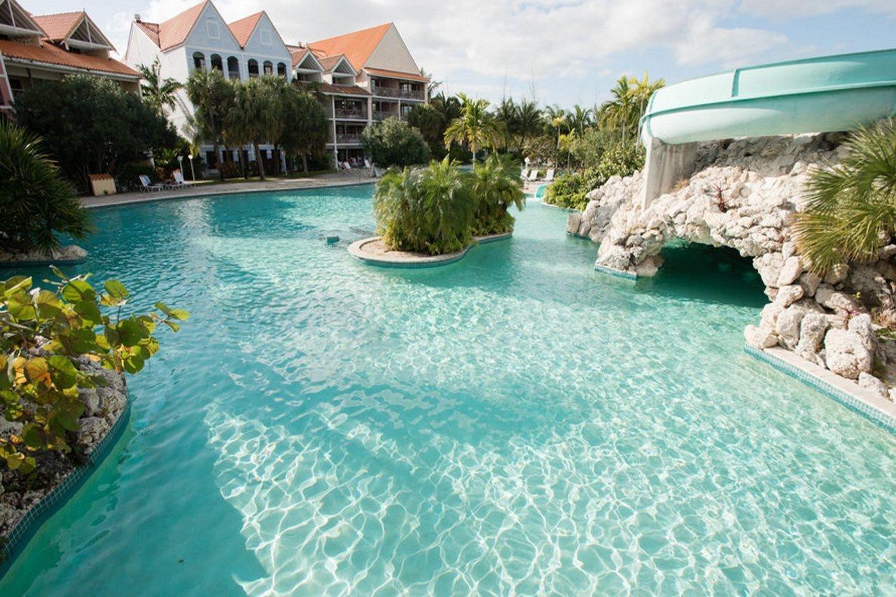 Flamingo Bay Hotel & Marina Freeport Exterior photo