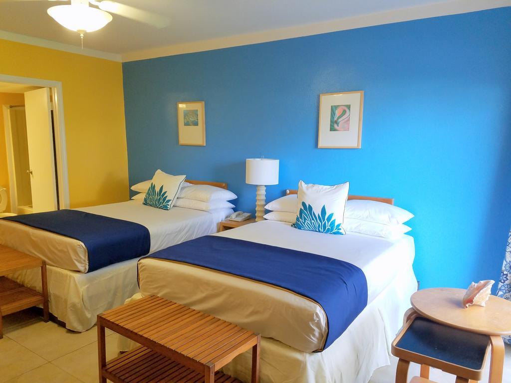 Flamingo Bay Hotel & Marina Freeport Exterior photo